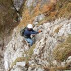 Im Schrofengelände auf dem Weg zum Wasserfall Im Schrofengelände auf dem Weg zum Wasserfall