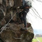 Hier gehts kurz steil hinunter. Hier gehts kurz steil hinunter.