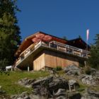 Oben angekommen, sollte man schauen ob der Gasthof Zimmereben geöffnet hat. Oben angekommen, sollte man schauen ob der Gasthof Zimmereben geöffnet hat.