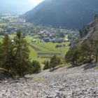 ...bevor es durch das Schuttkar im Tieftal wieder zurück zum Ausgangspunkt geht. Es wird gebeten, nicht über das Geröll abzufahren. ...bevor es durch das Schuttkar im Tieftal wieder zurück zum Ausgangspunkt geht. Es wird gebeten, nicht über das Geröll abzufahren.