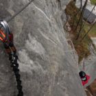 In der Querung (Trittbügel sind teilweise weit auseinander) In der Querung (Trittbügel sind teilweise weit auseinander)