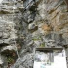 Tafel am Einstieg des Klettersteigs Tafel am Einstieg des Klettersteigs